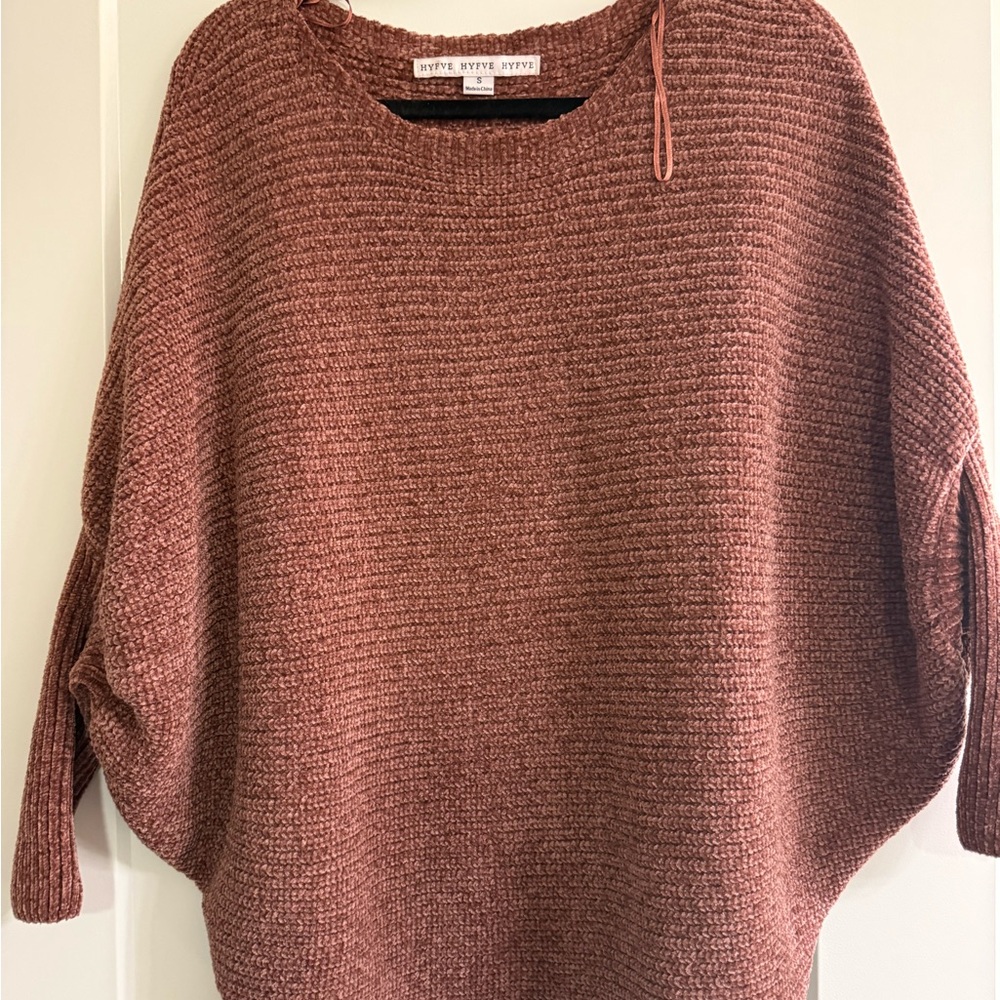 HYFVE Textured Knit Sweater in Rich Brown